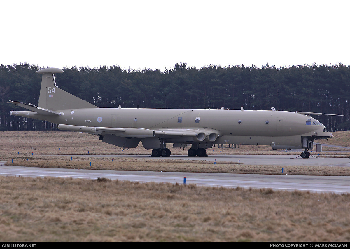 Aircraft Photo of XV254 | Hawker Siddeley HS-801 Nimrod MR.2P | UK - Air Force | AirHistory.net #377963