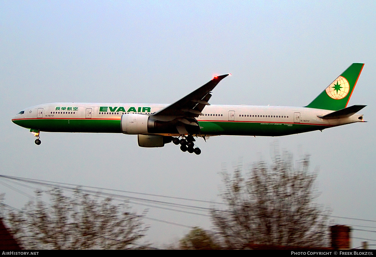 Aircraft Photo of B-16717 | Boeing 777-35E/ER | EVA Air | AirHistory.net #378181