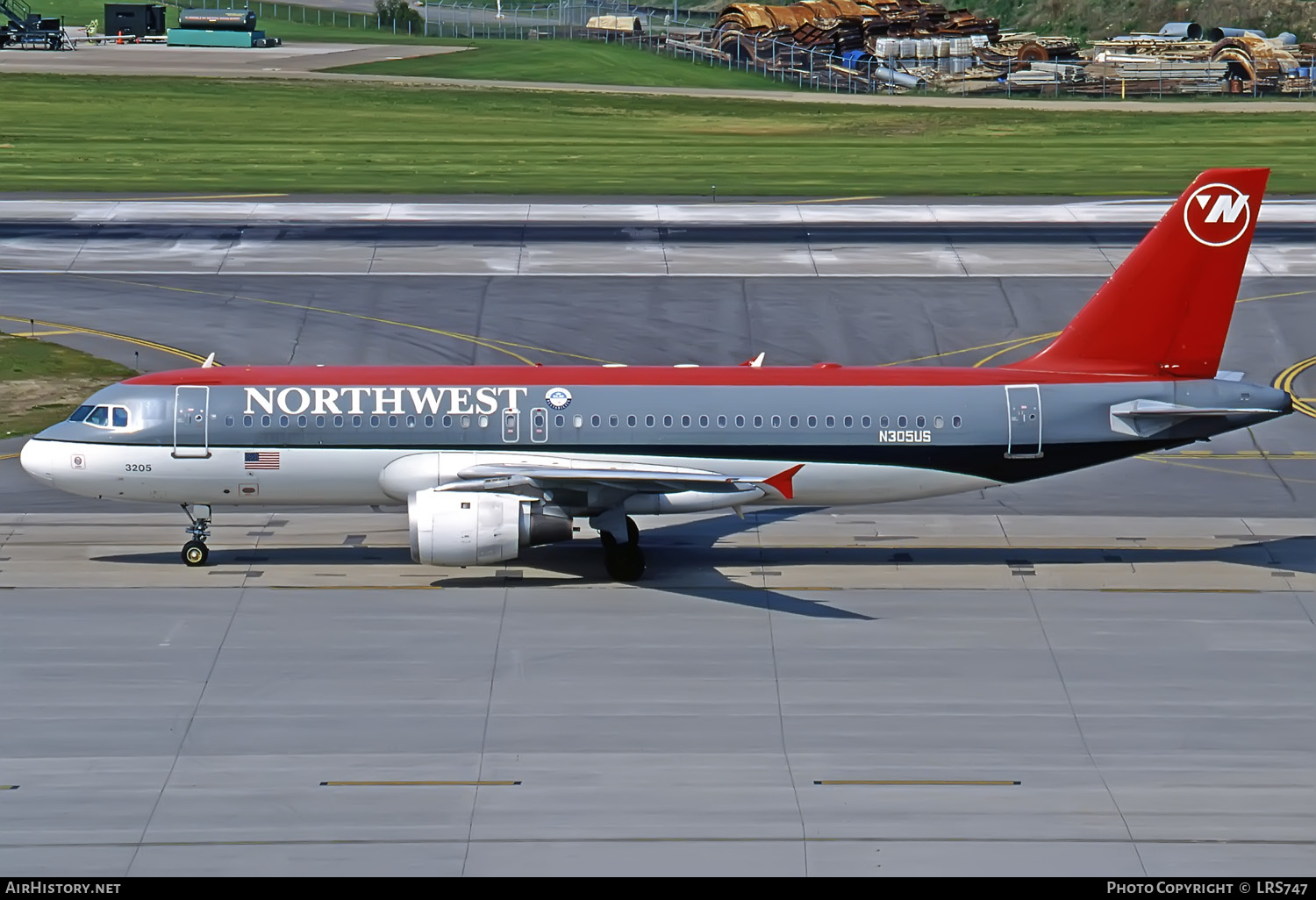 Aircraft Photo of N305US | Airbus A320-211 | Northwest Airlines | AirHistory.net #378286