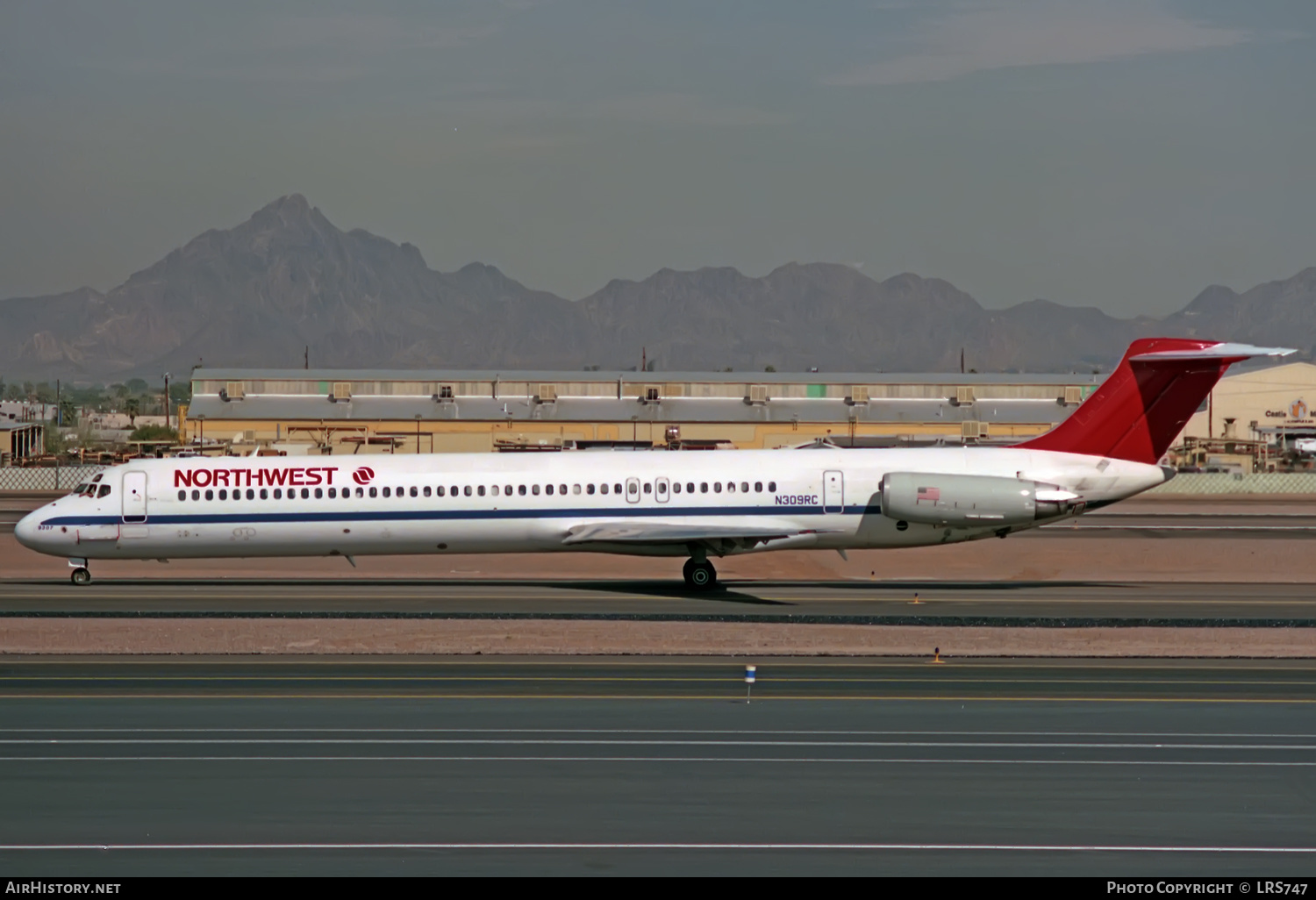 Aircraft Photo of N309RC | McDonnell Douglas MD-82 (DC-9-82) | Northwest Airlines | AirHistory.net #378306