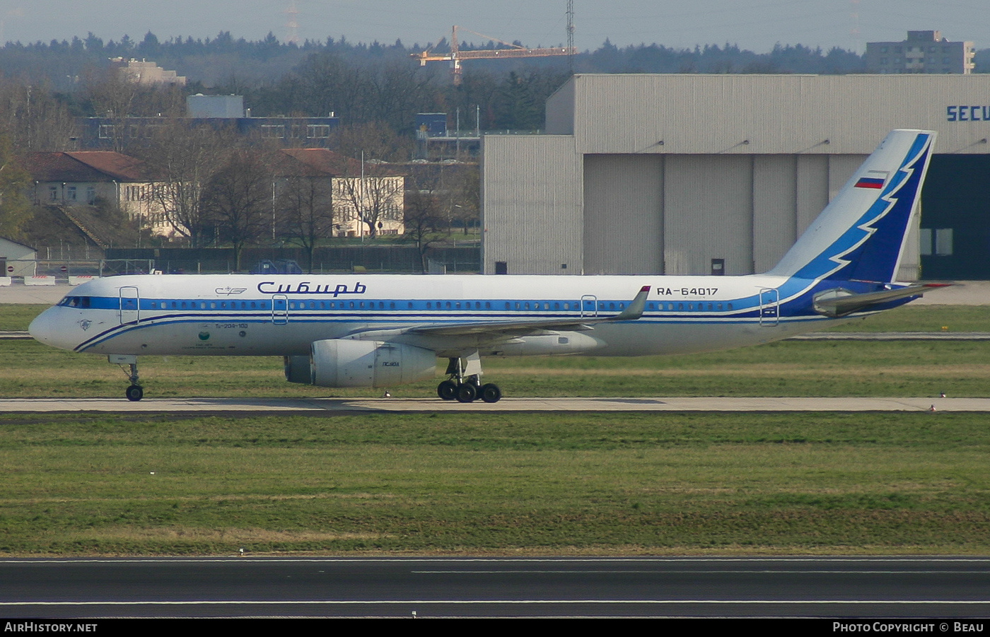 Aircraft Photo of RA-64017 | Tupolev Tu-204-100 | Sibir - Siberia Airlines | AirHistory.net #378342
