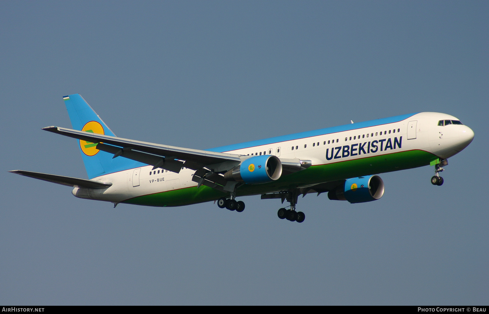 Aircraft Photo of VP-BUE | Boeing 767-3CB/ER | Uzbekistan Airways | AirHistory.net #378355