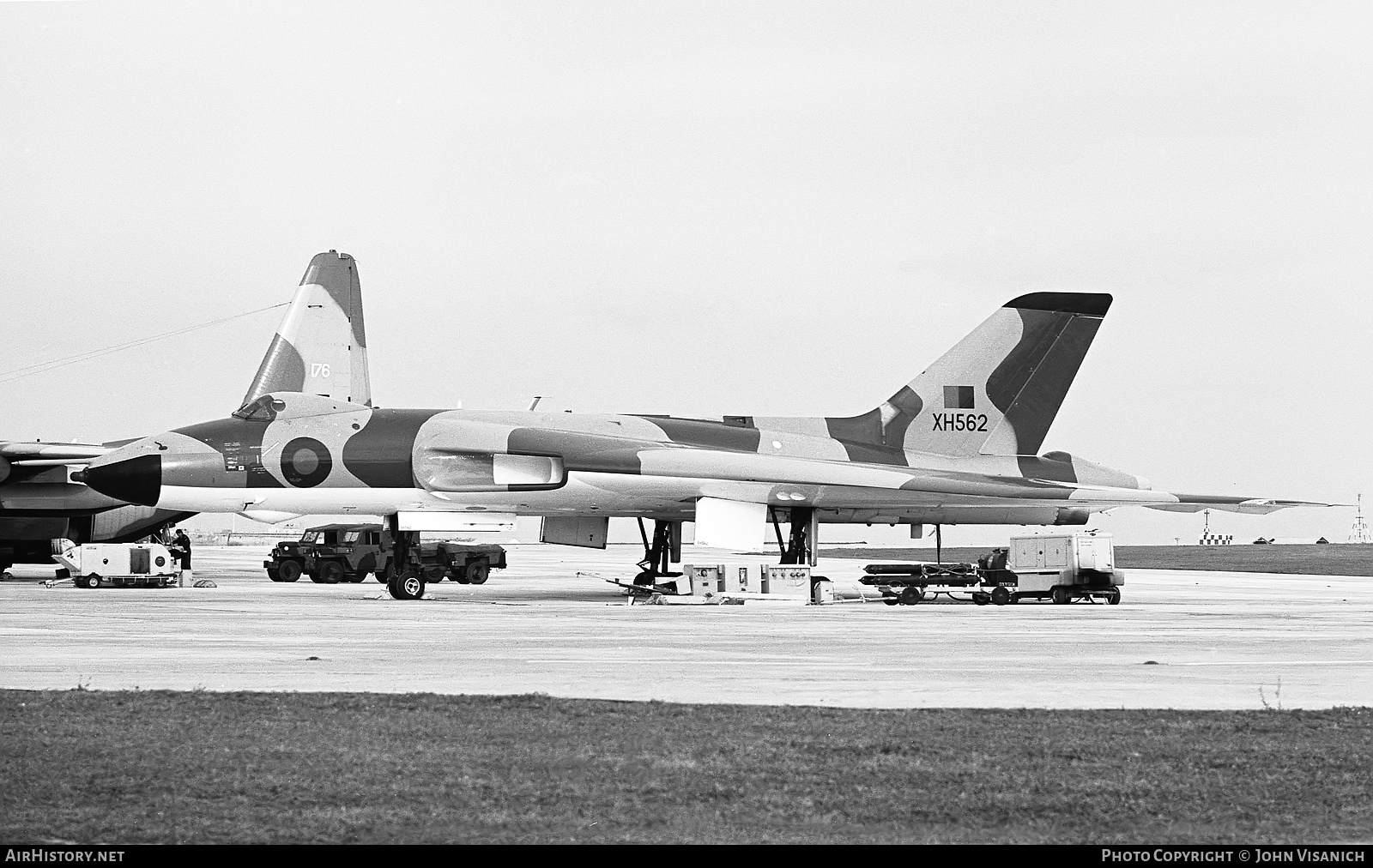 Aircraft Photo of XH562 | Avro 698 Vulcan B.2 | UK - Air Force | AirHistory.net #378410