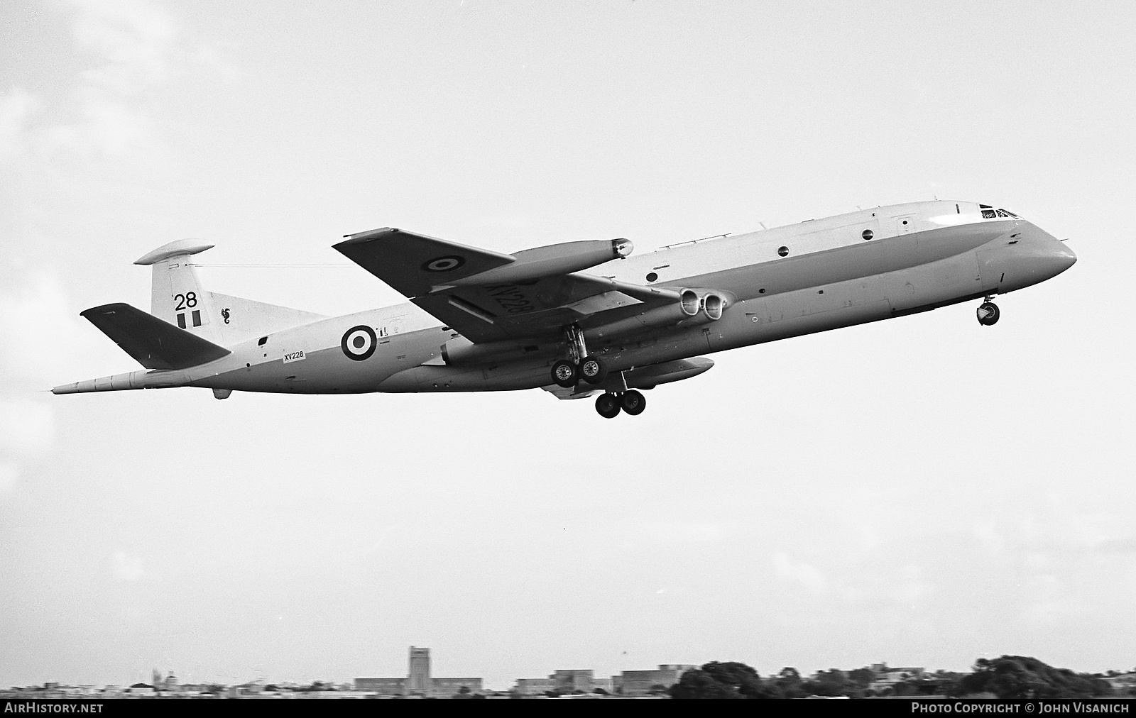 Aircraft Photo of XV228 | Hawker Siddeley Nimrod MR1 | UK - Air Force | AirHistory.net #378416