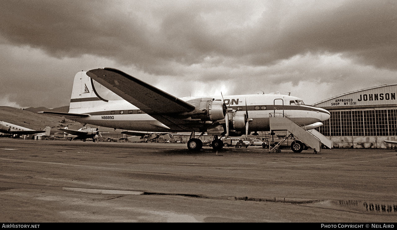 Aircraft Photo of N88890 | Douglas C-54B Skymaster | Johnson Flying Service | AirHistory.net #378509