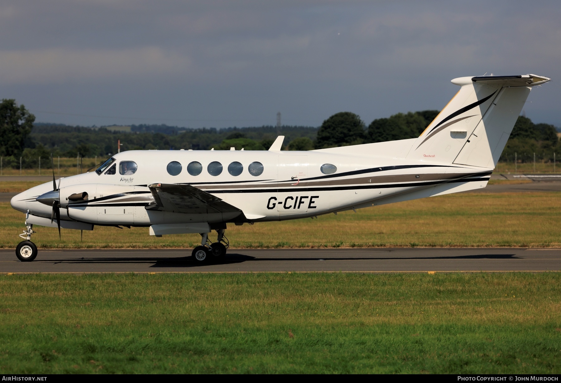 Aircraft Photo of G-CIFE | Raytheon B200 King Air | AirHistory.net #378757