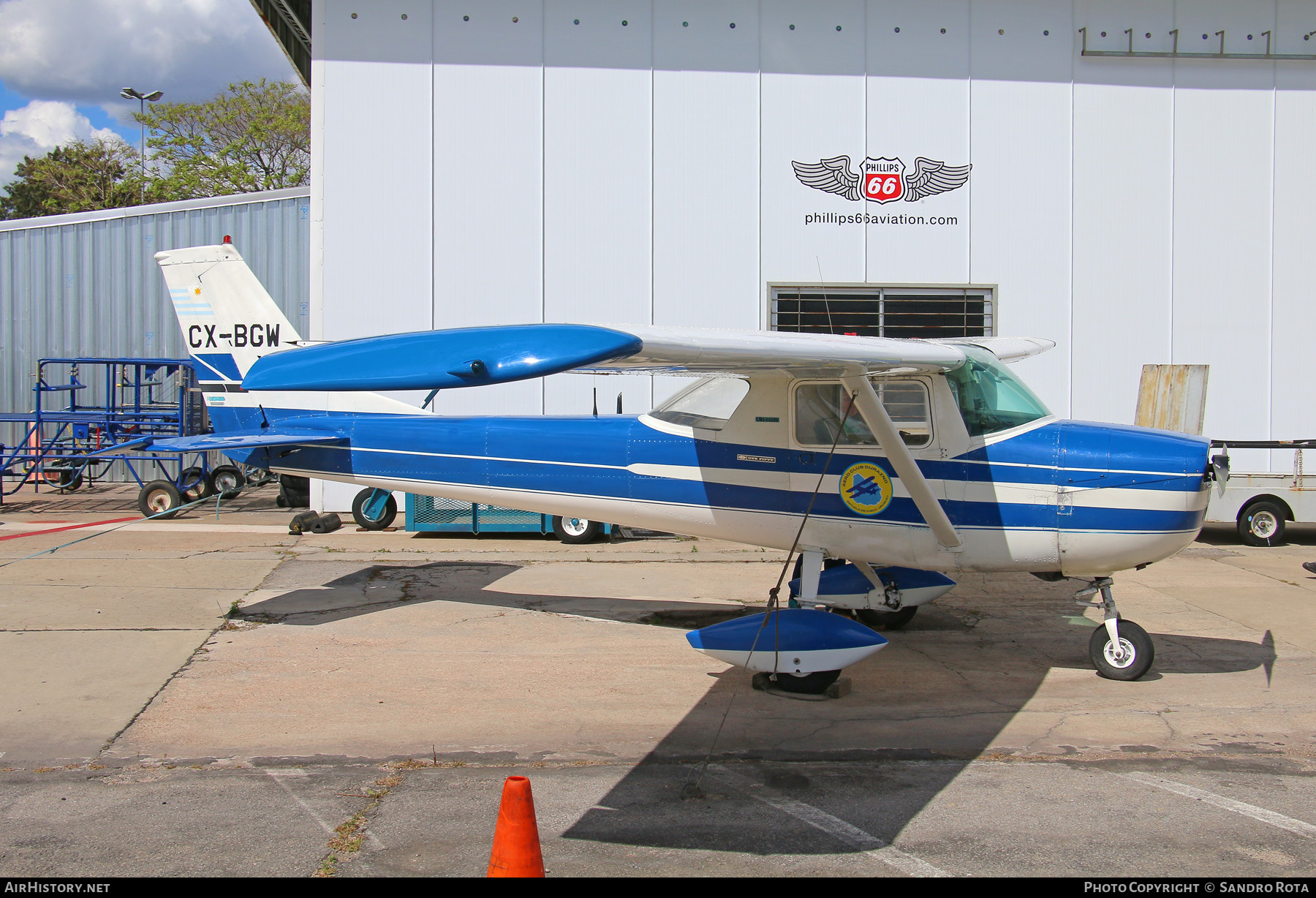 Aircraft Photo of CX-BGW | Cessna 150G | AirHistory.net #378860