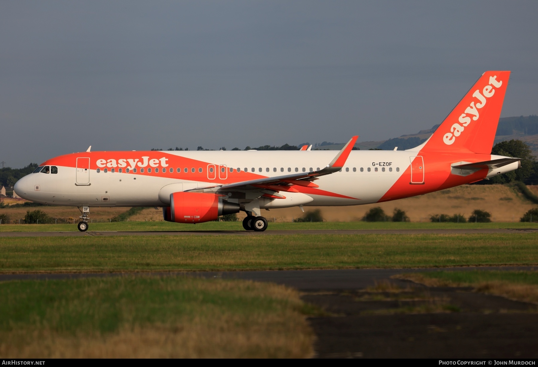 Aircraft Photo of G-EZOF | Airbus A320-214 | EasyJet | AirHistory.net #378911