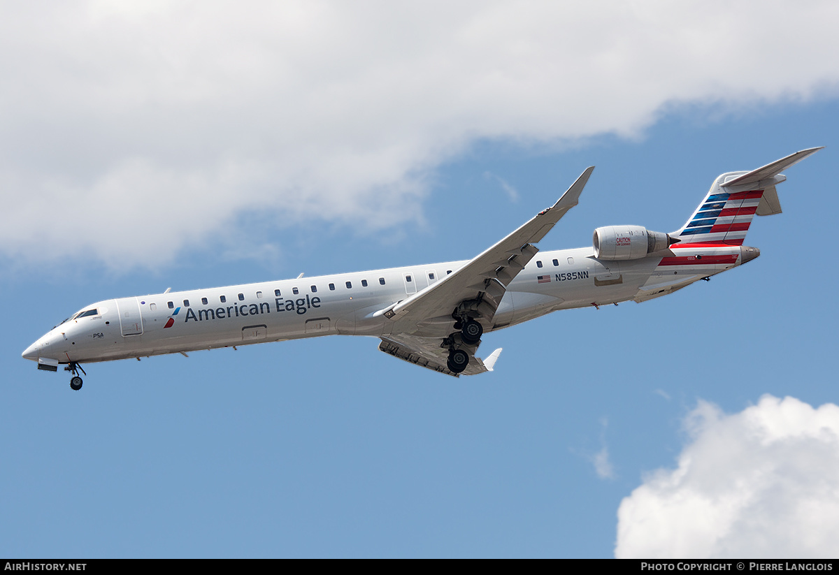Aircraft Photo of N585NN | Bombardier CRJ-900LR (CL-600-2D24) | American Eagle | AirHistory.net #379011