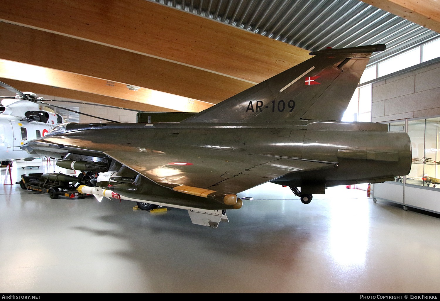 Aircraft Photo of AR-109 | Saab RF-35 Draken | Denmark - Air Force | AirHistory.net #379020