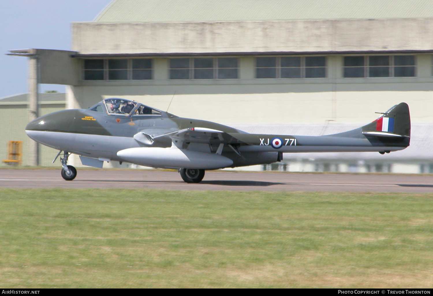 Aircraft Photo of G-HELV / XJ771 | De Havilland D.H. 115 Vampire T55 | UK - Air Force | AirHistory.net #379106
