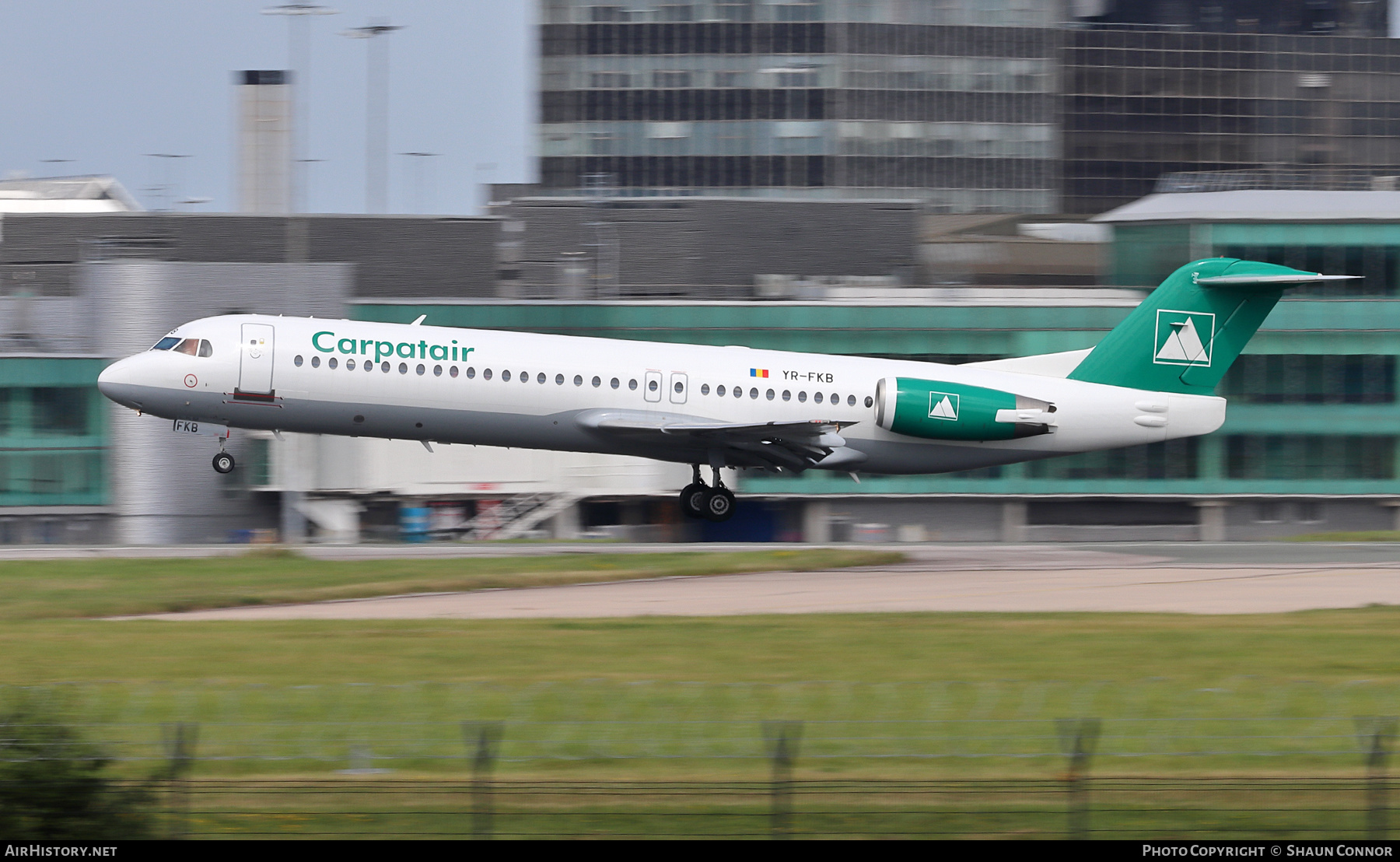 Aircraft Photo of YR-FKB | Fokker 100 (F28-0100) | Carpatair | AirHistory.net #379125