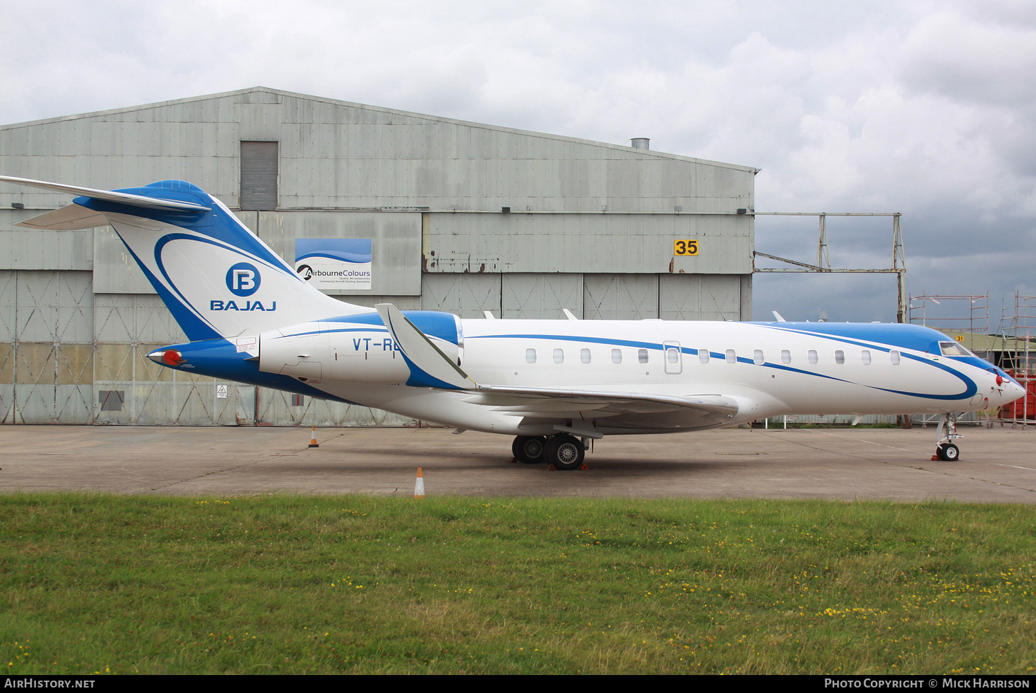 Aircraft Photo of VT-RUP | Bombardier Global 5000 (BD-700-1A11) | Bajaj Group | AirHistory.net #379210