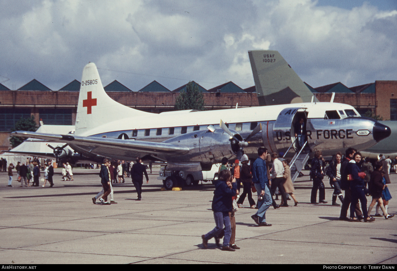 Aircraft Photo of 52-5805 / 0-25805 | Convair C-131A Samaritan | USA - Air Force | AirHistory.net #379321