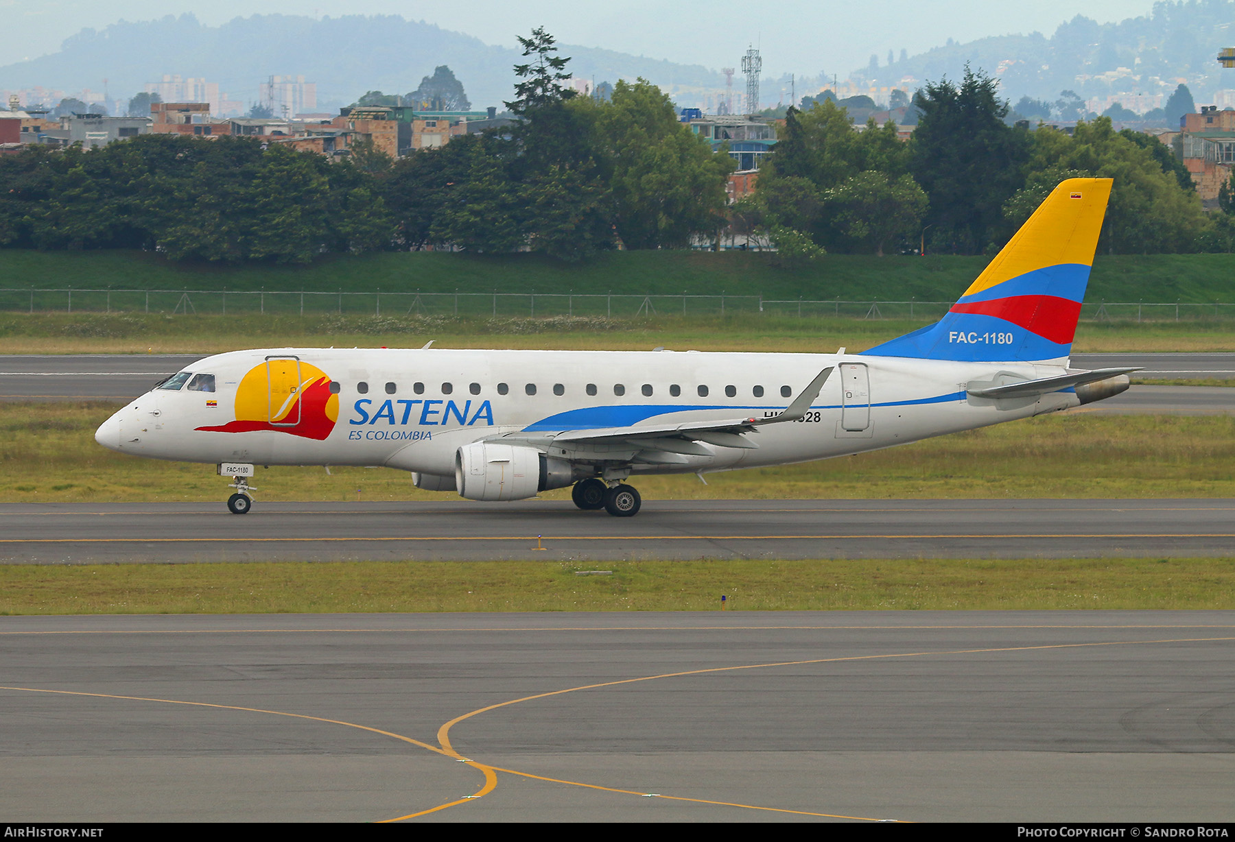 Aircraft Photo of FAC-1180 / HK-4528 | Embraer 170LR (ERJ-170-100LR) | Colombia - Satena | AirHistory.net #379469