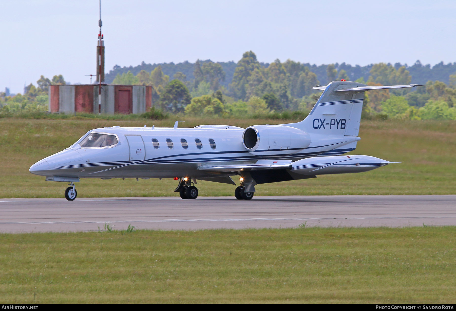 Aircraft Photo of CX-PYB | Gates Learjet 35A | AirHistory.net #379474