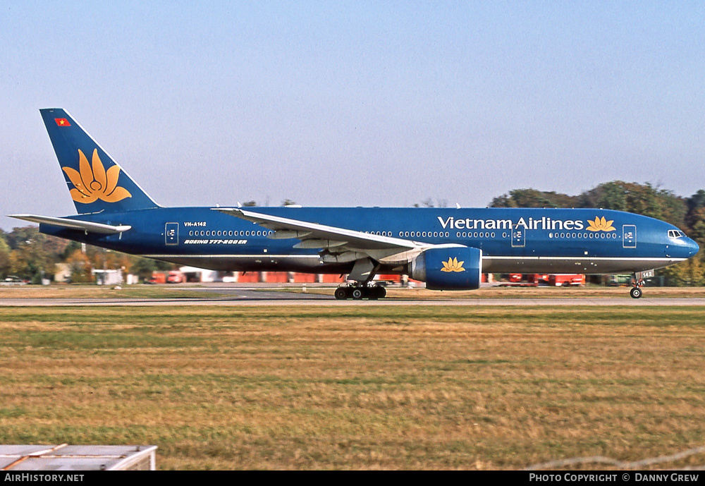 Aircraft Photo of VN-A142 | Boeing 777-2Q8/ER | Vietnam Airlines | AirHistory.net #379604