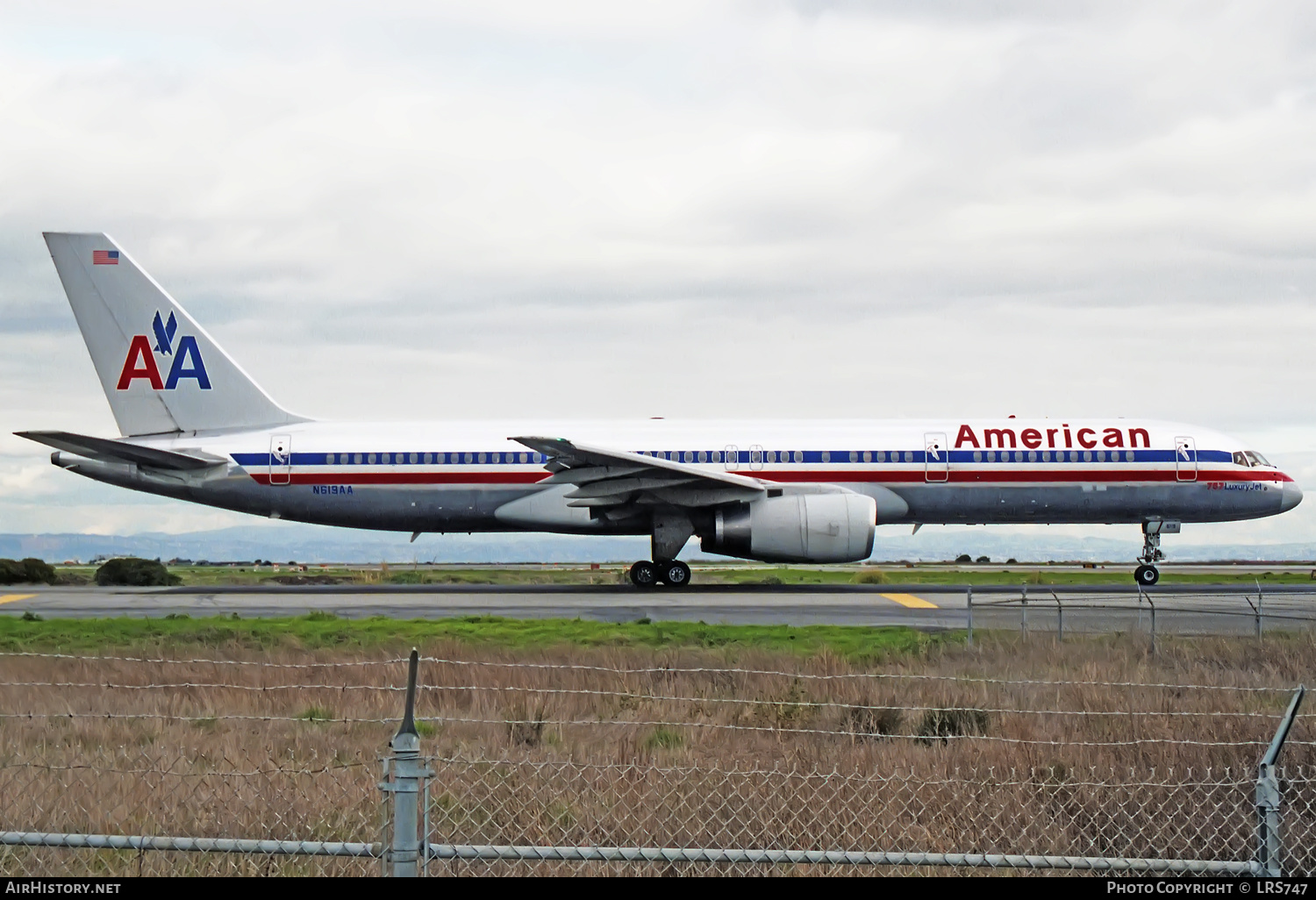 Aircraft Photo of N619AA | Boeing 757-223 | American Airlines | AirHistory.net #379757