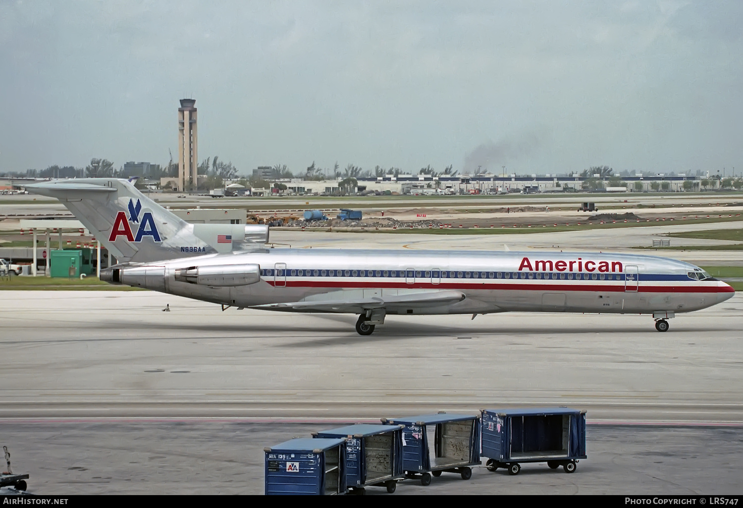 Aircraft Photo of N896AA | Boeing 727-223/Adv | American Airlines | AirHistory.net #379759