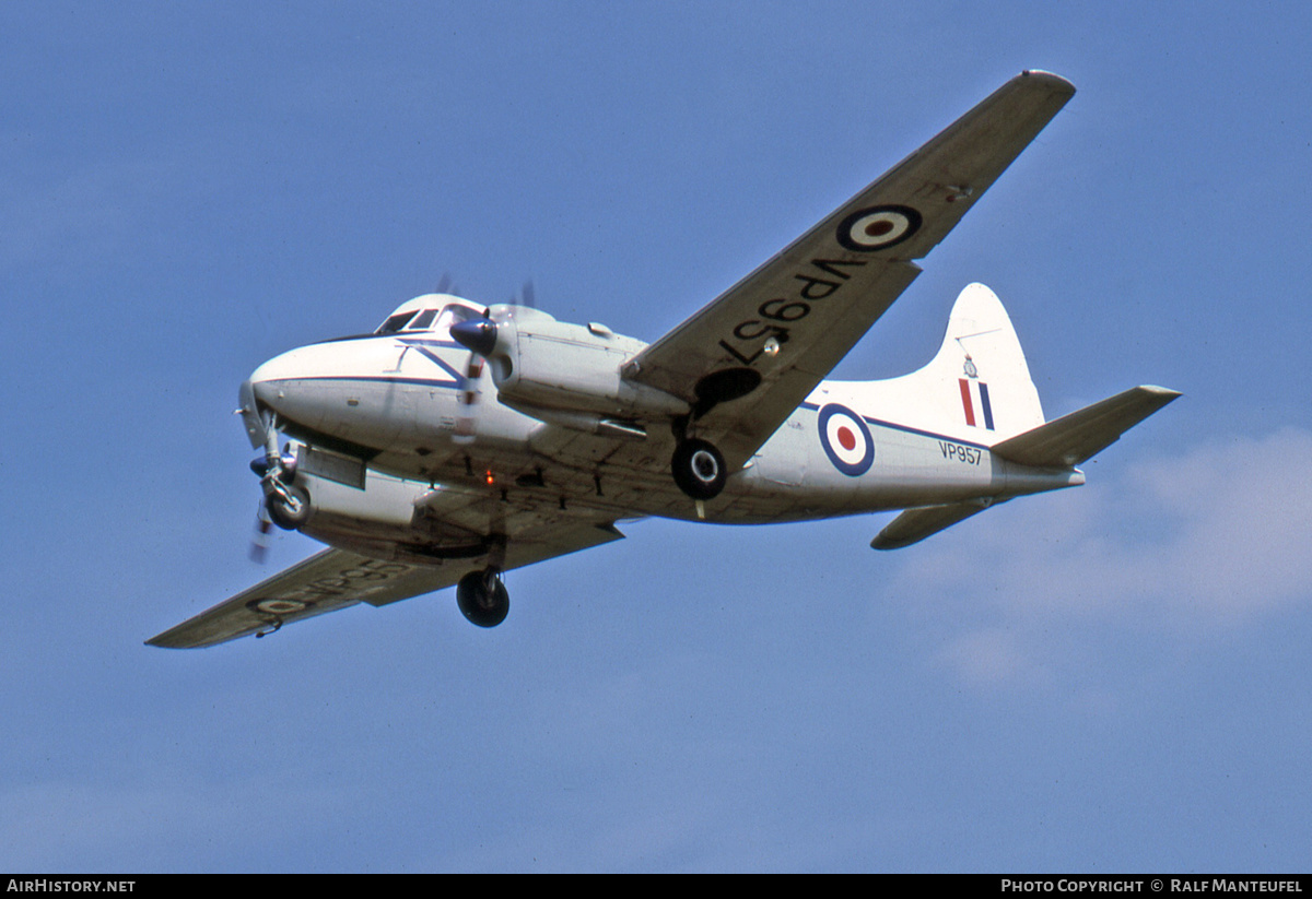 Aircraft Photo of VP957 | De Havilland D.H. 104 Devon C2 | UK - Air Force | AirHistory.net #379772