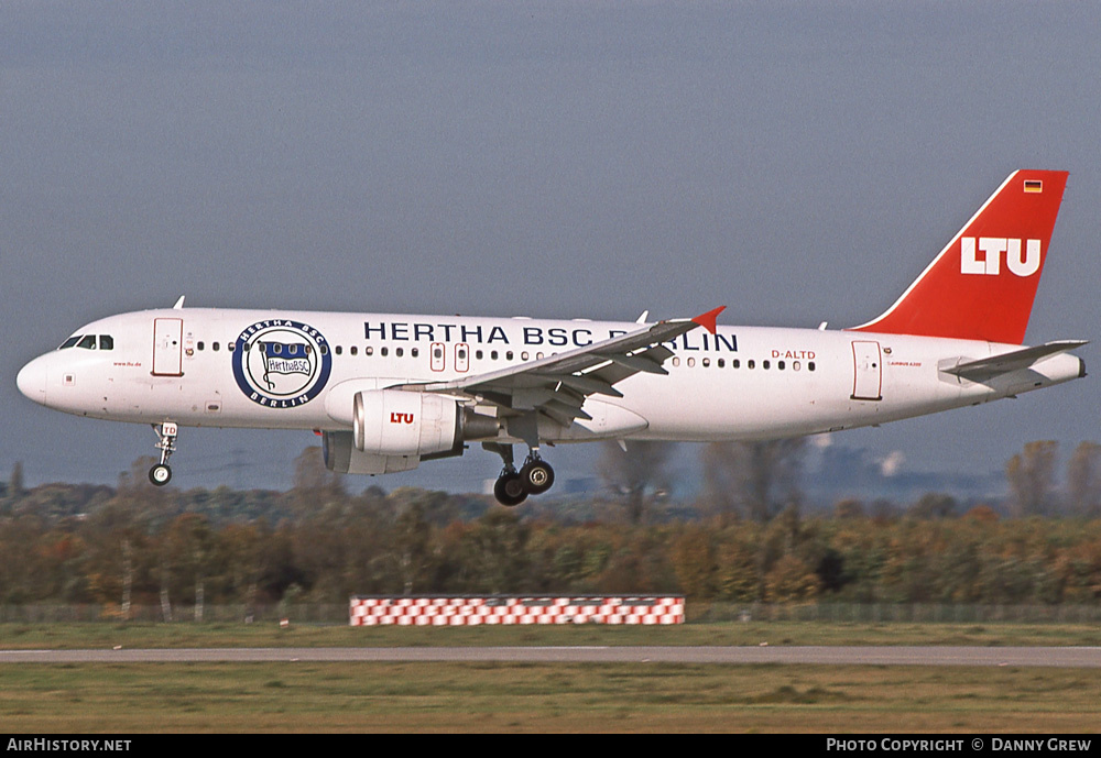 Aircraft Photo of D-ALTD | Airbus A320-214 | LTU - Lufttransport-Unternehmen | AirHistory.net #379804