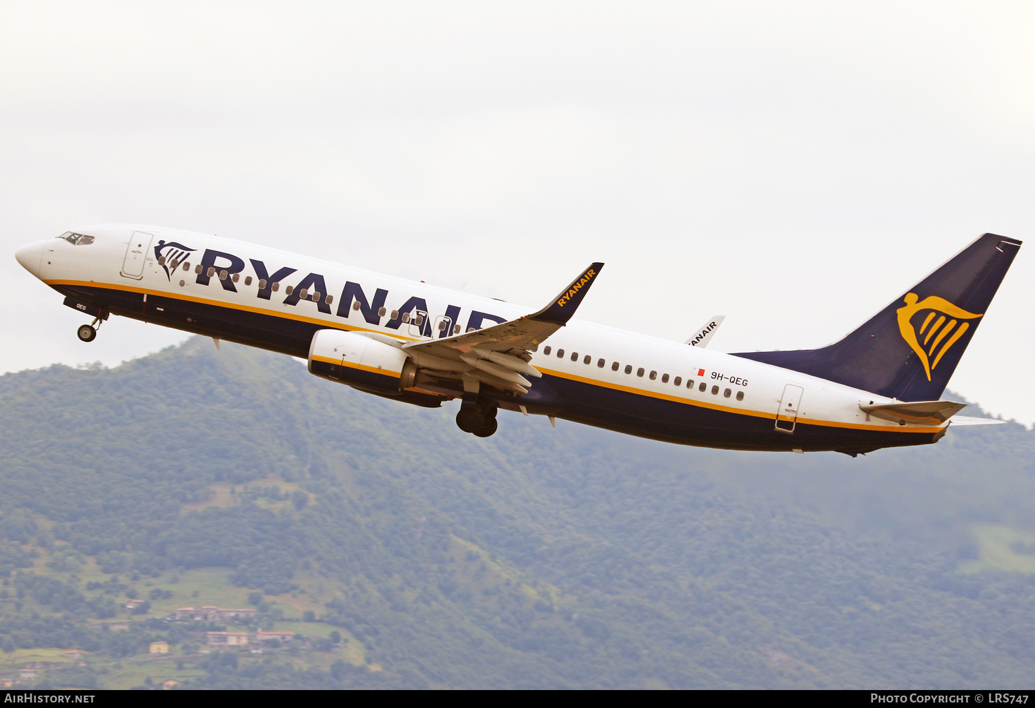 Aircraft Photo of 9H-QEG | Boeing 737-800 | Ryanair | AirHistory.net #379999