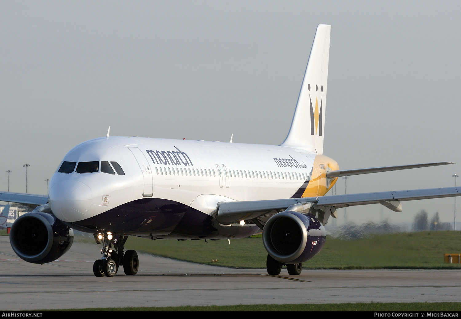 Aircraft Photo of G-MPCD | Airbus A320-212 | Monarch Airlines | AirHistory.net #380049