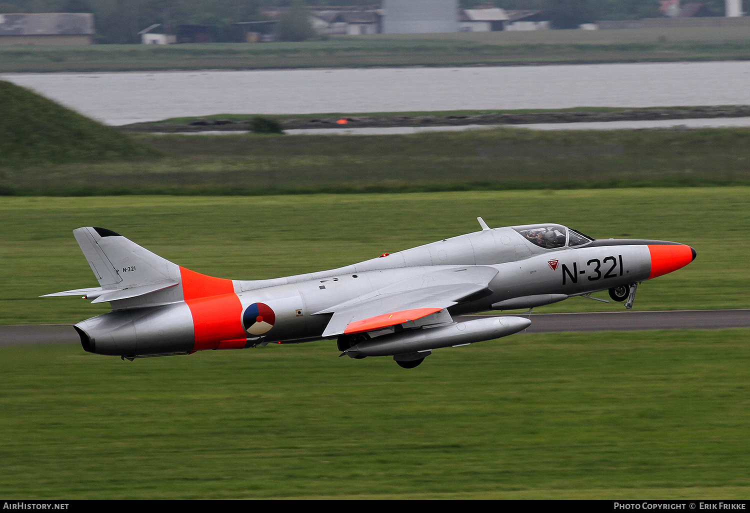 Aircraft Photo of G-BWGL / N-321 | Hawker Hunter T8C | Netherlands - Air Force | AirHistory.net #380087