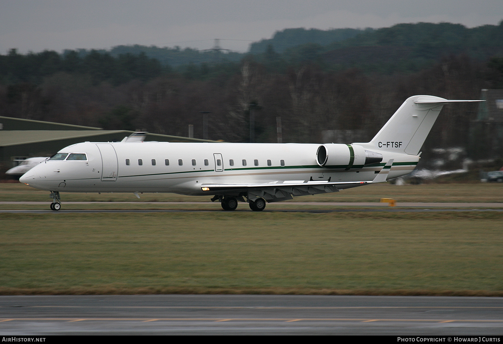 Aircraft Photo of C-FTSF | Bombardier Challenger 850 (CRJ-200SE/CL-600-2B19) | AirHistory.net #380094