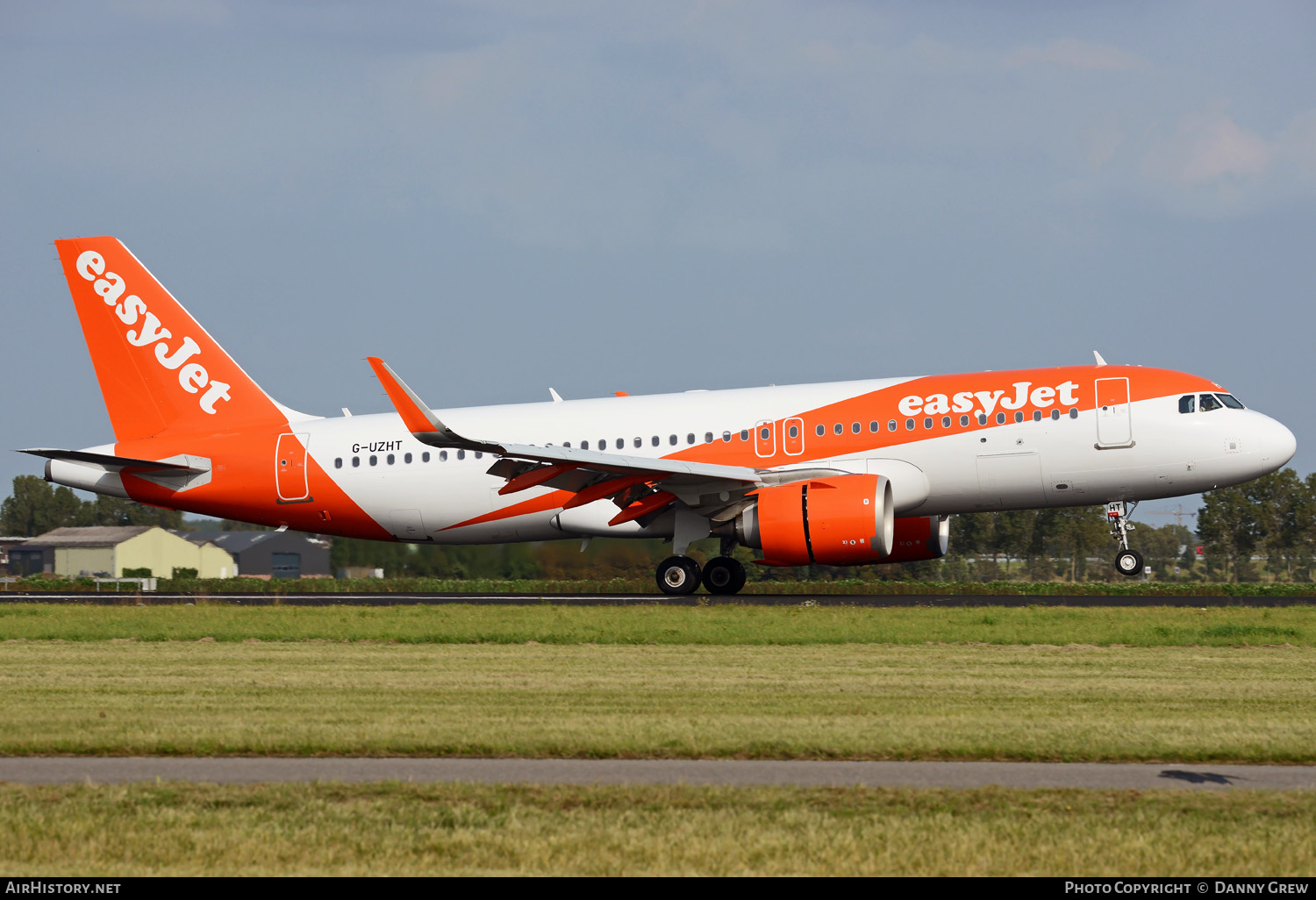 Aircraft Photo of G-UZHT | Airbus A320-251N | EasyJet | AirHistory.net #380258