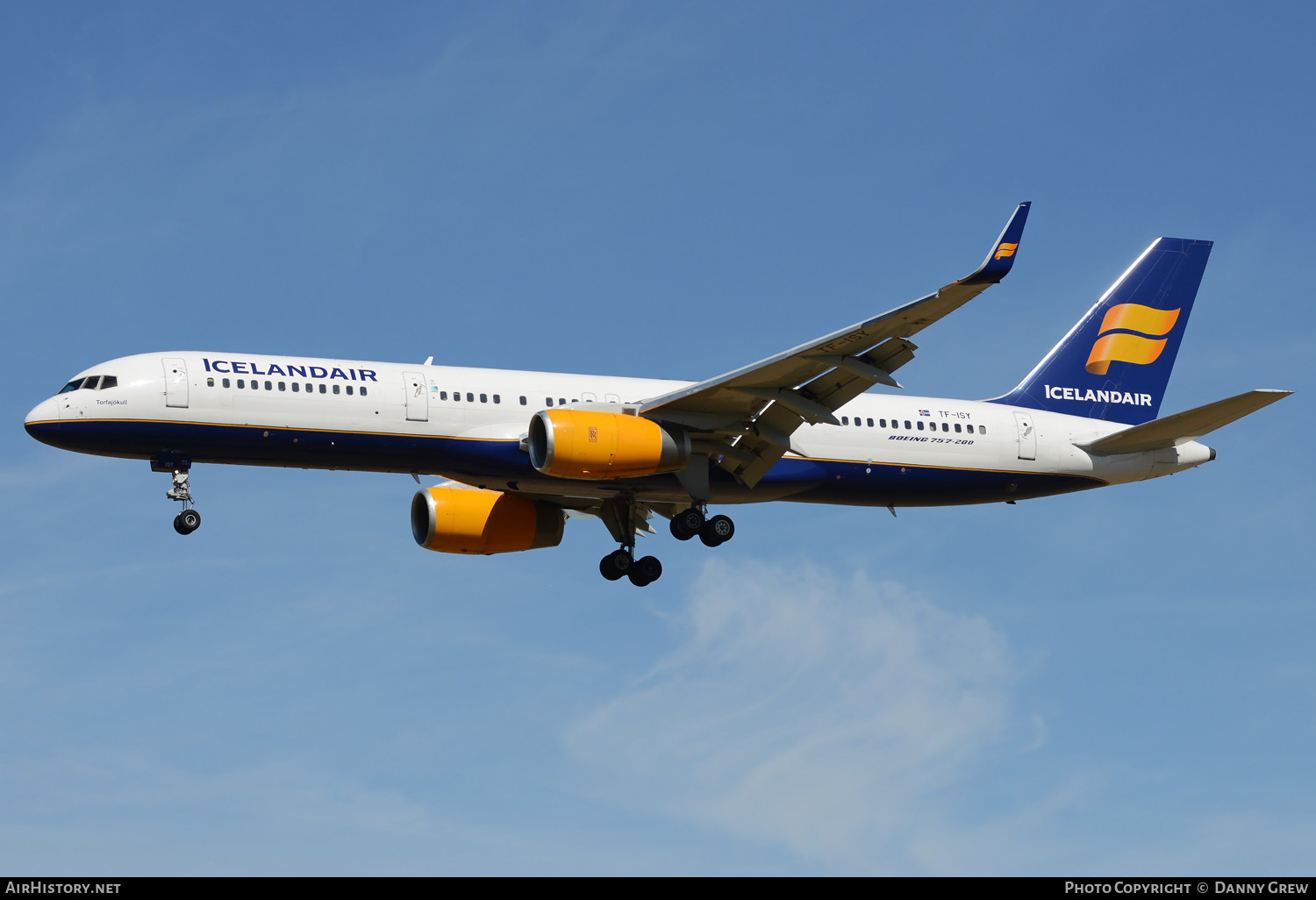 Aircraft Photo of TF-ISY | Boeing 757-223 | Icelandair | AirHistory.net #380332