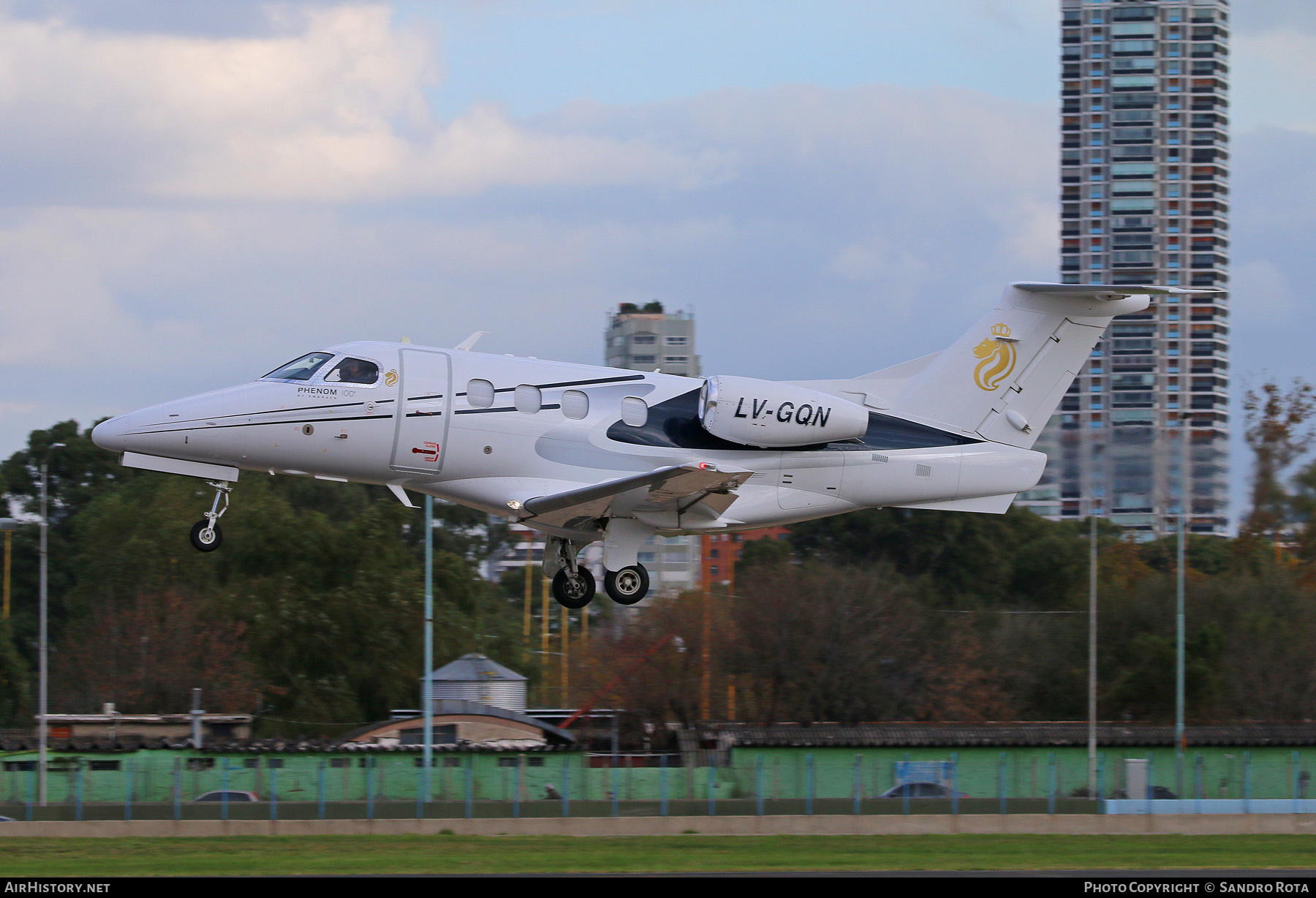 Aircraft Photo of LV-GQN | Embraer EMB-500 Phenom 100 | Flyzar - Servicios y Emprendimientos Aeronáuticos | AirHistory.net #380456