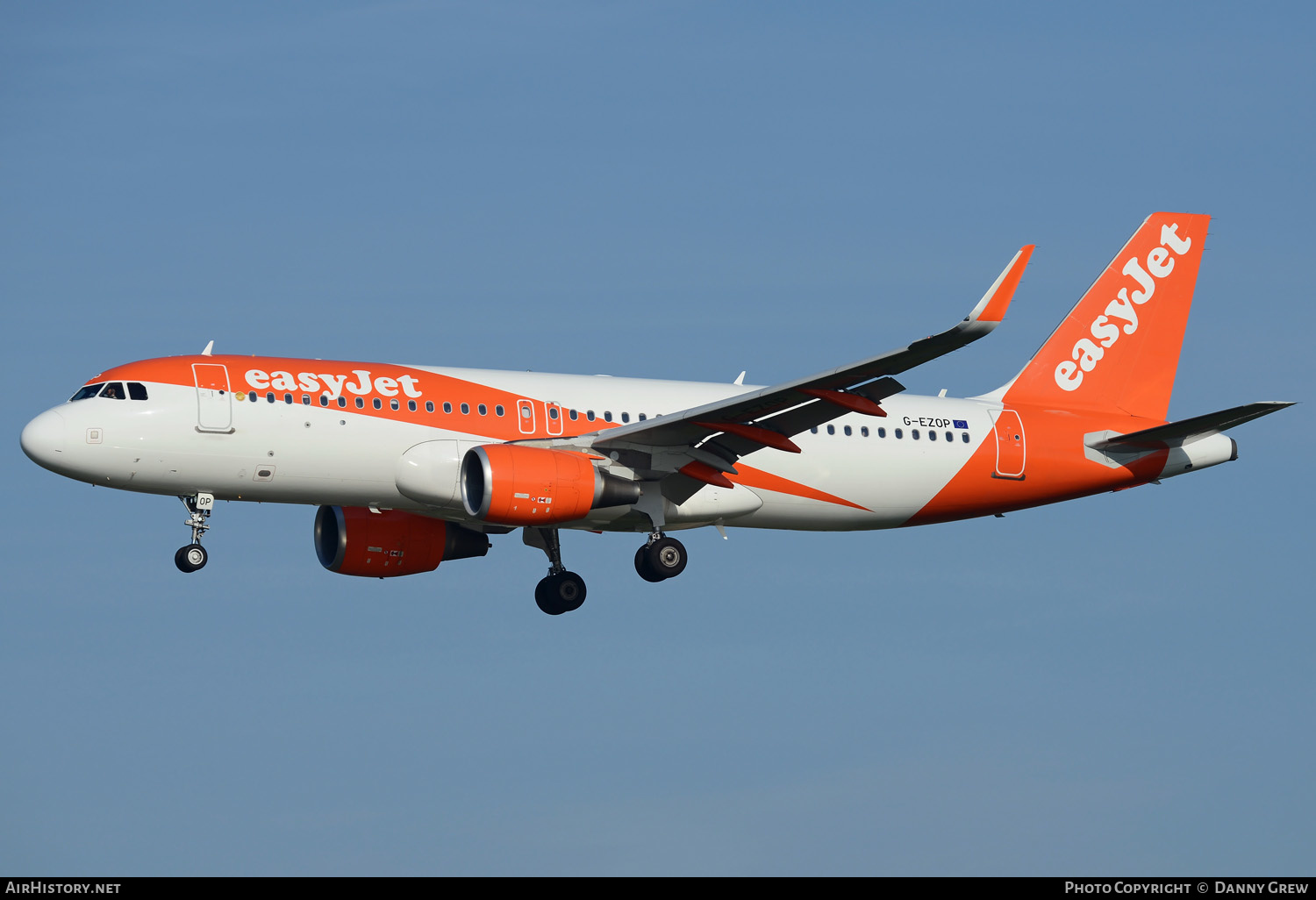 Aircraft Photo of G-EZOP | Airbus A320-214 | EasyJet | AirHistory.net #380486