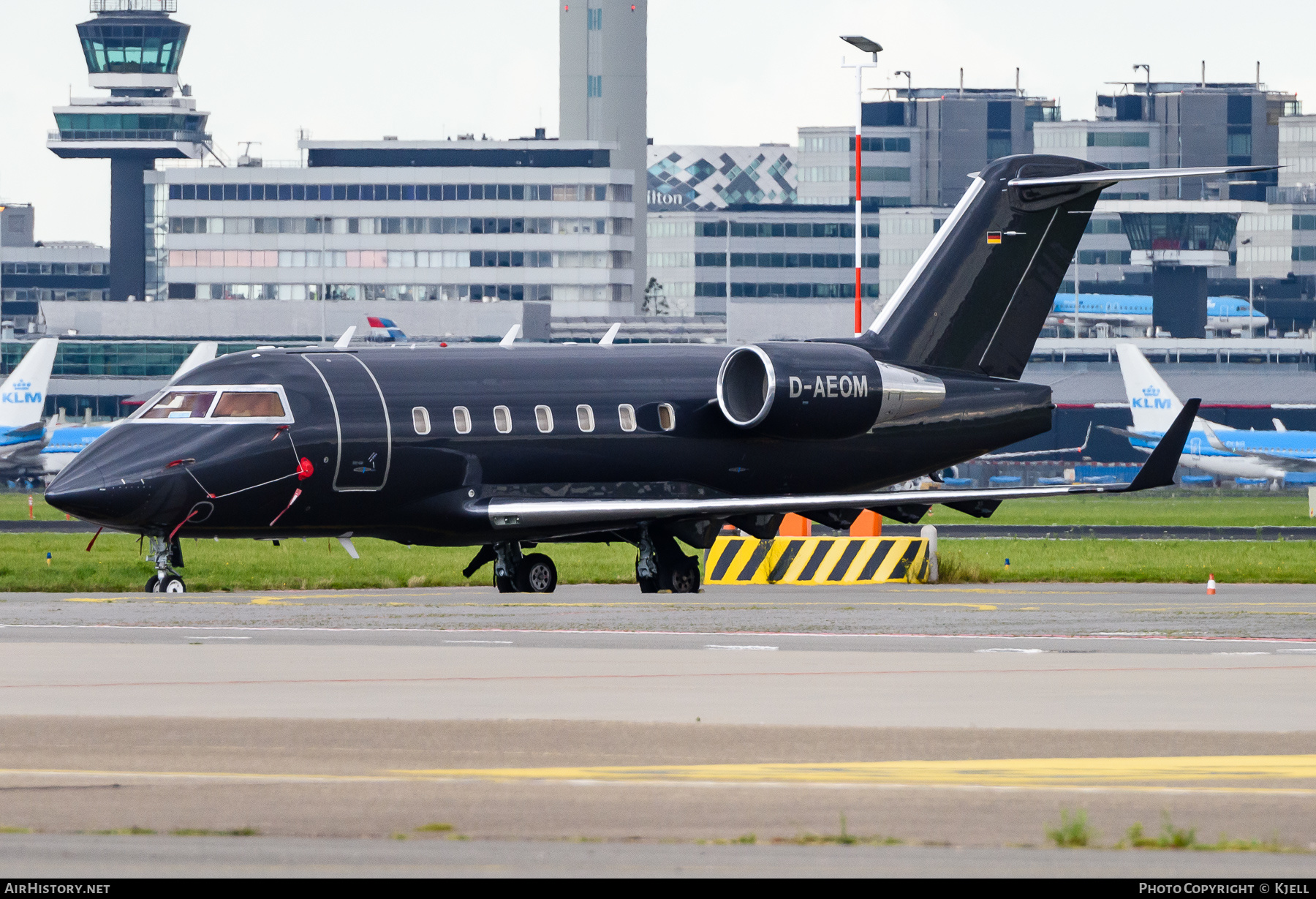 Aircraft Photo of D-AEOM | Bombardier Challenger 604 (CL-600-2B16) | AirHistory.net #380517