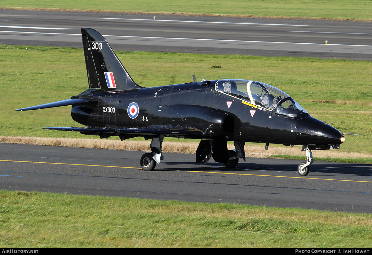 Aircraft Photo of XX303 | British Aerospace Hawk T.1A | UK - Air Force | AirHistory.net #380549
