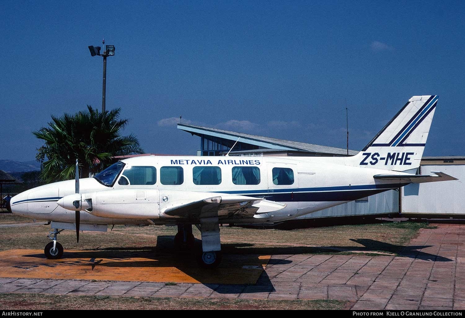 Aircraft Photo of ZS-MHE | Piper PA-31-350 Navajo Chieftain | Metavia Airlines | AirHistory.net #380558