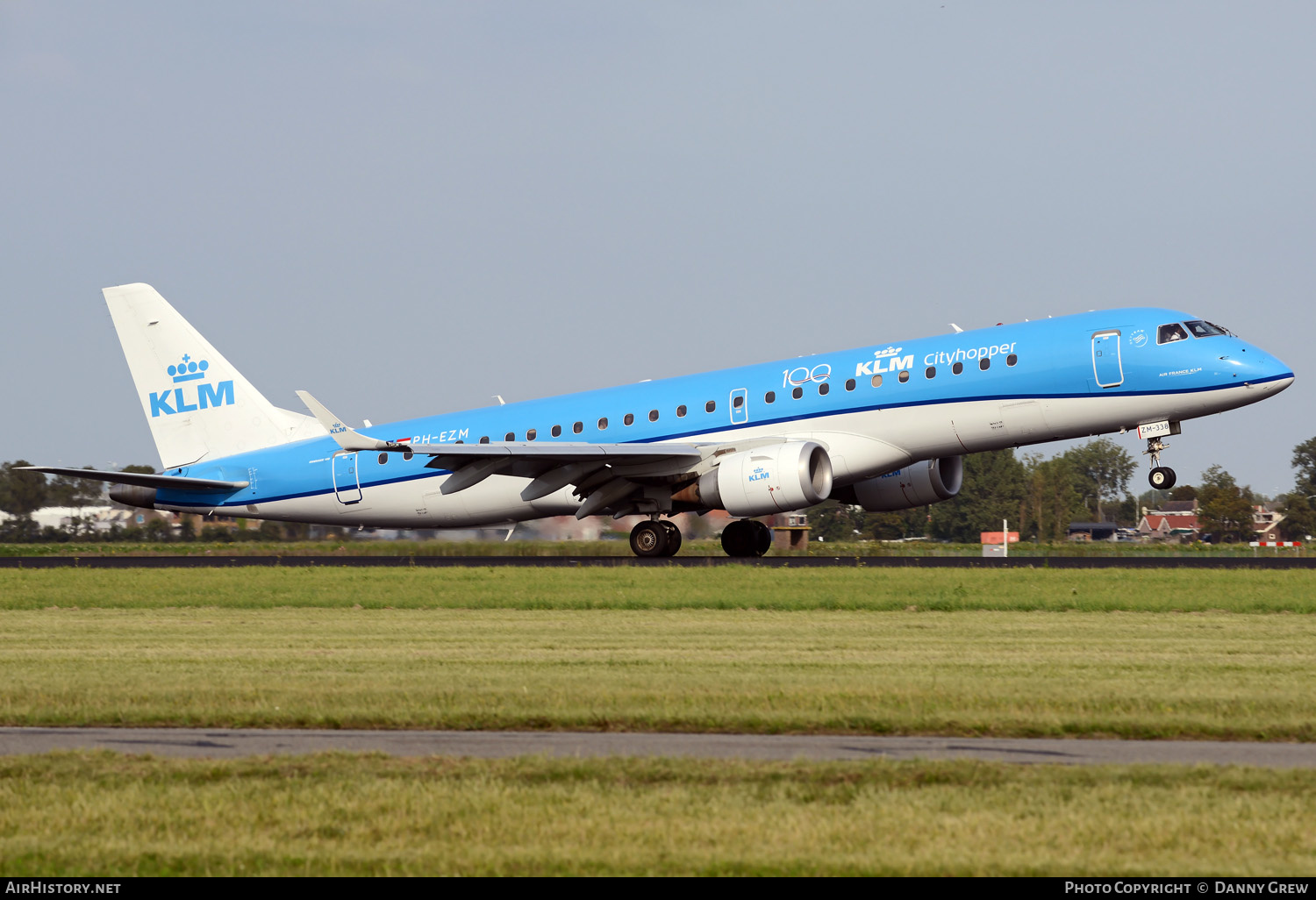 Aircraft Photo of PH-EZM | Embraer 190STD (ERJ-190-100STD) | KLM Cityhopper | AirHistory.net #380567