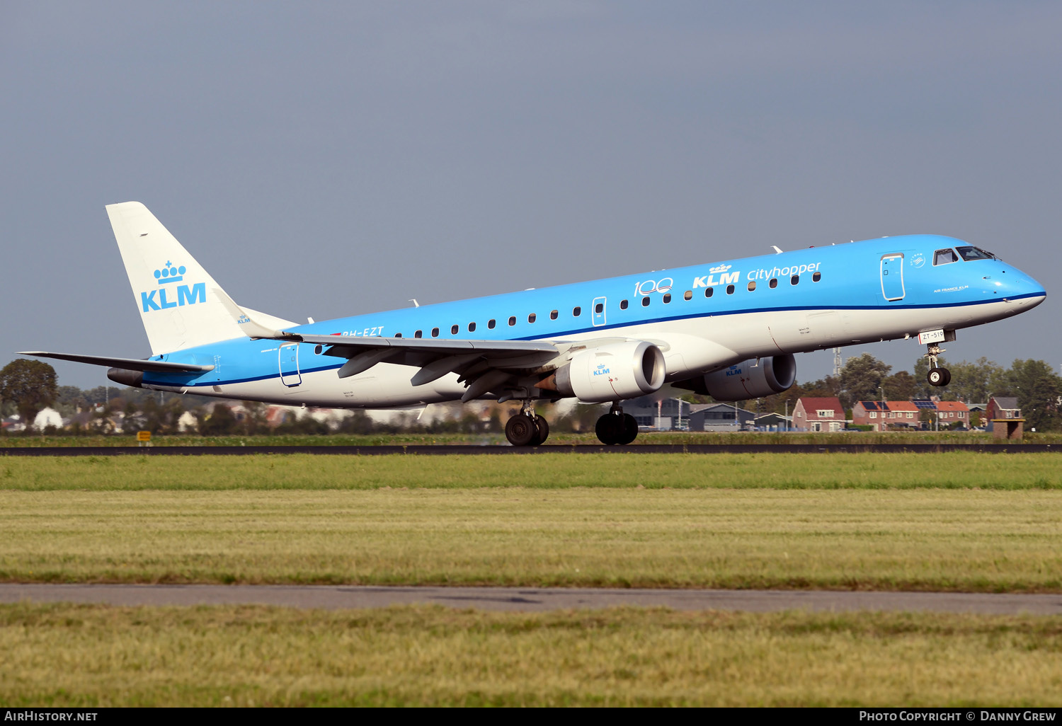 Aircraft Photo of PH-EZT | Embraer 190STD (ERJ-190-100STD) | KLM Cityhopper | AirHistory.net #380572