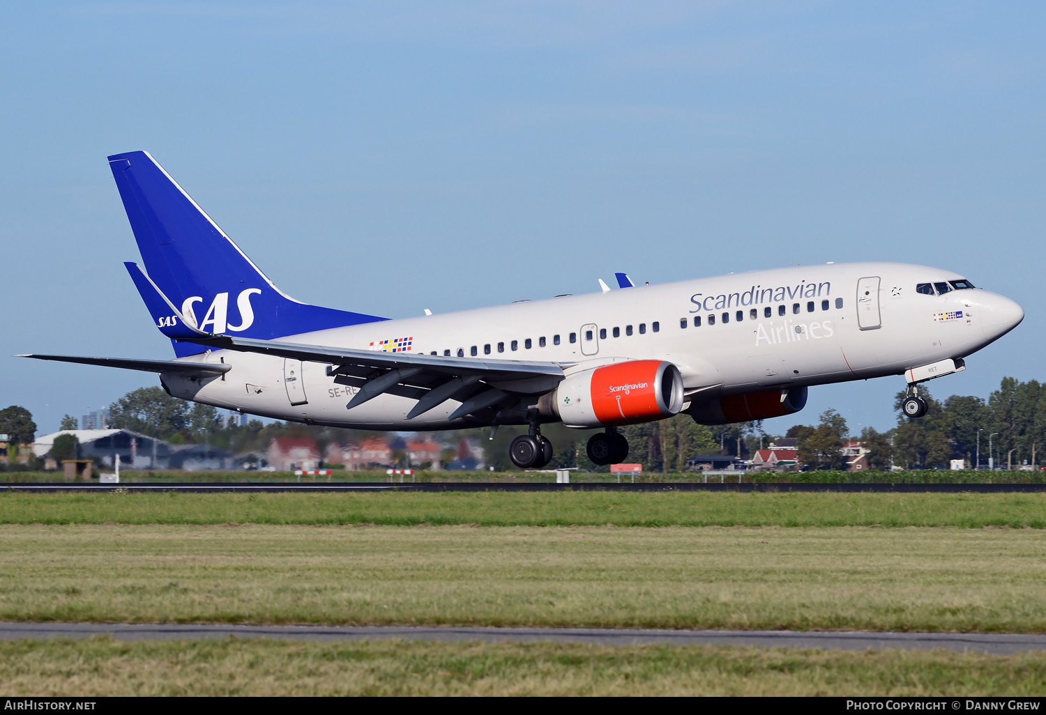 Aircraft Photo of SE-RET | Boeing 737-76N | Scandinavian Airlines - SAS | AirHistory.net #380618