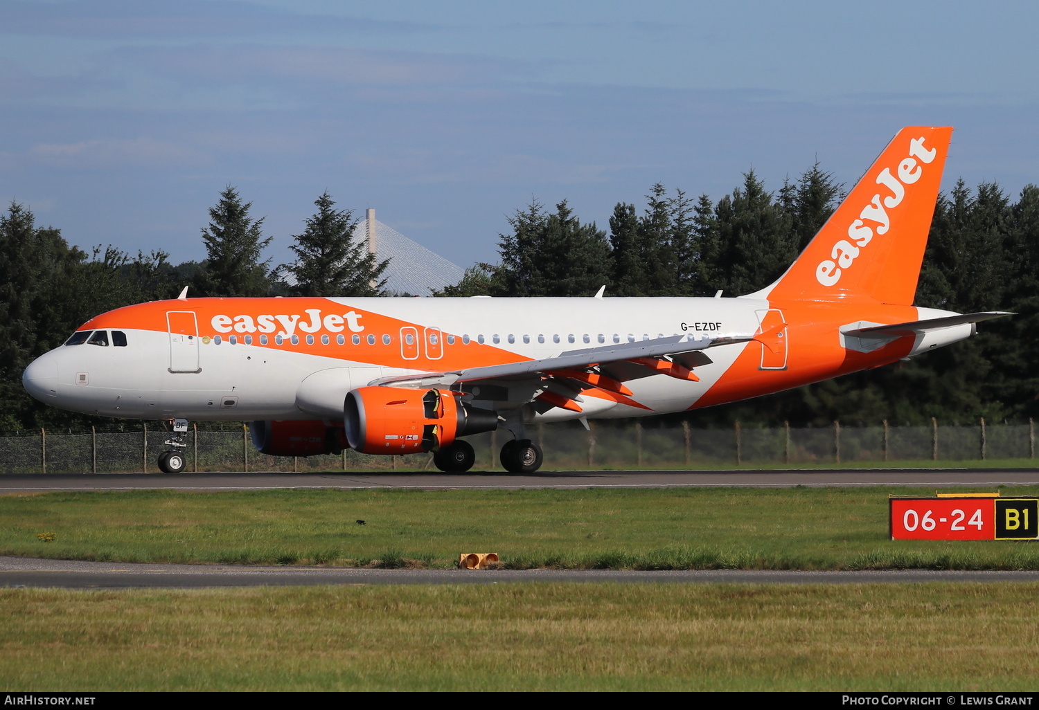 Aircraft Photo of G-EZDF | Airbus A319-111 | EasyJet | AirHistory.net #380885