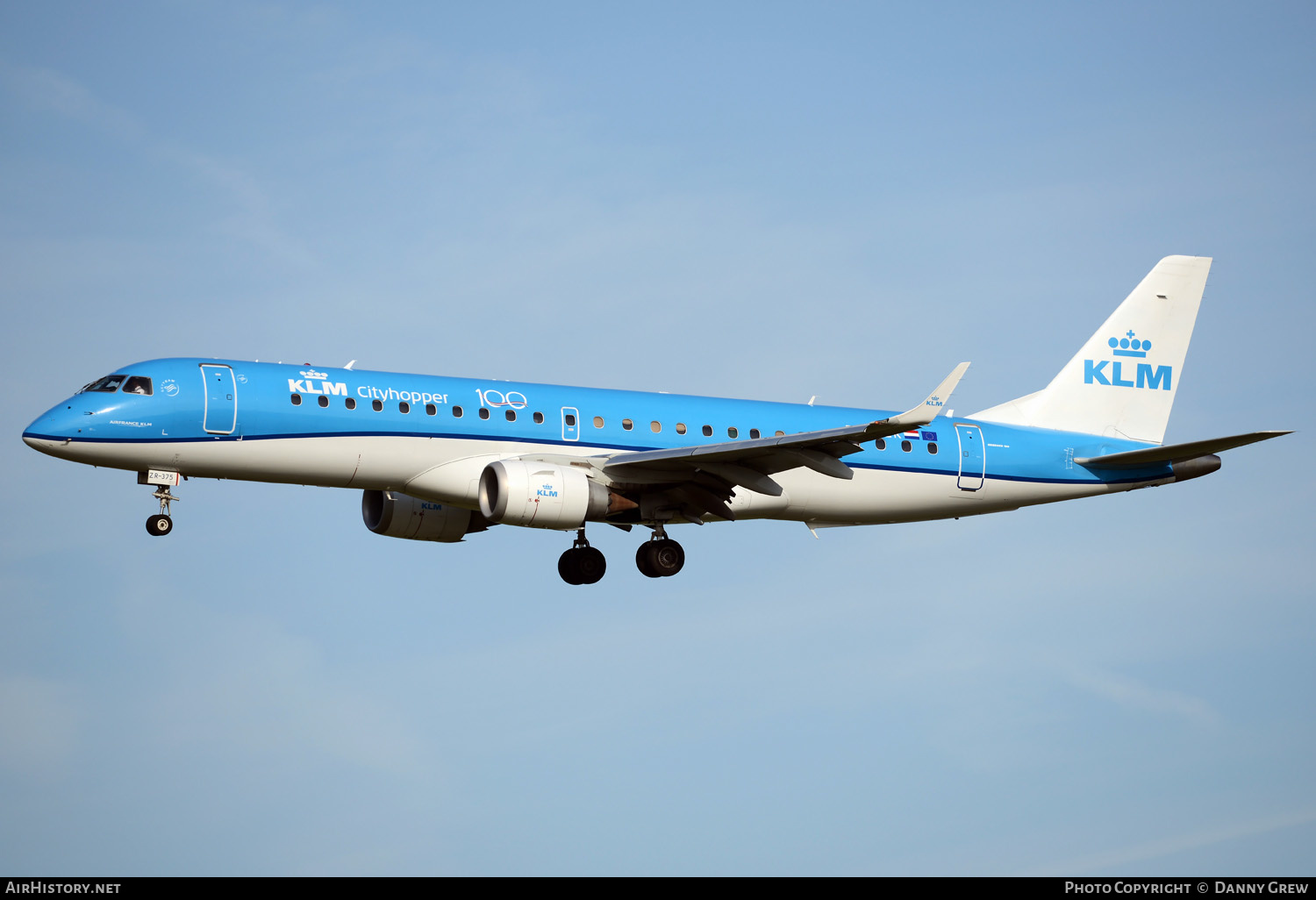 Aircraft Photo of PH-EZR | Embraer 190STD (ERJ-190-100STD) | KLM Cityhopper | AirHistory.net #380948