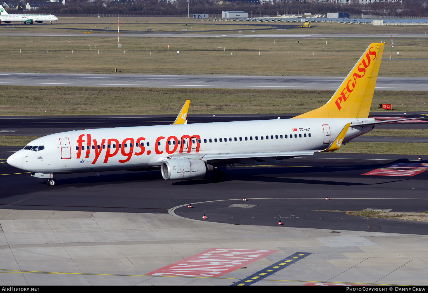 Aircraft Photo of TC-IZI | Boeing 737-8GJ | Pegasus Airlines | AirHistory.net #380981