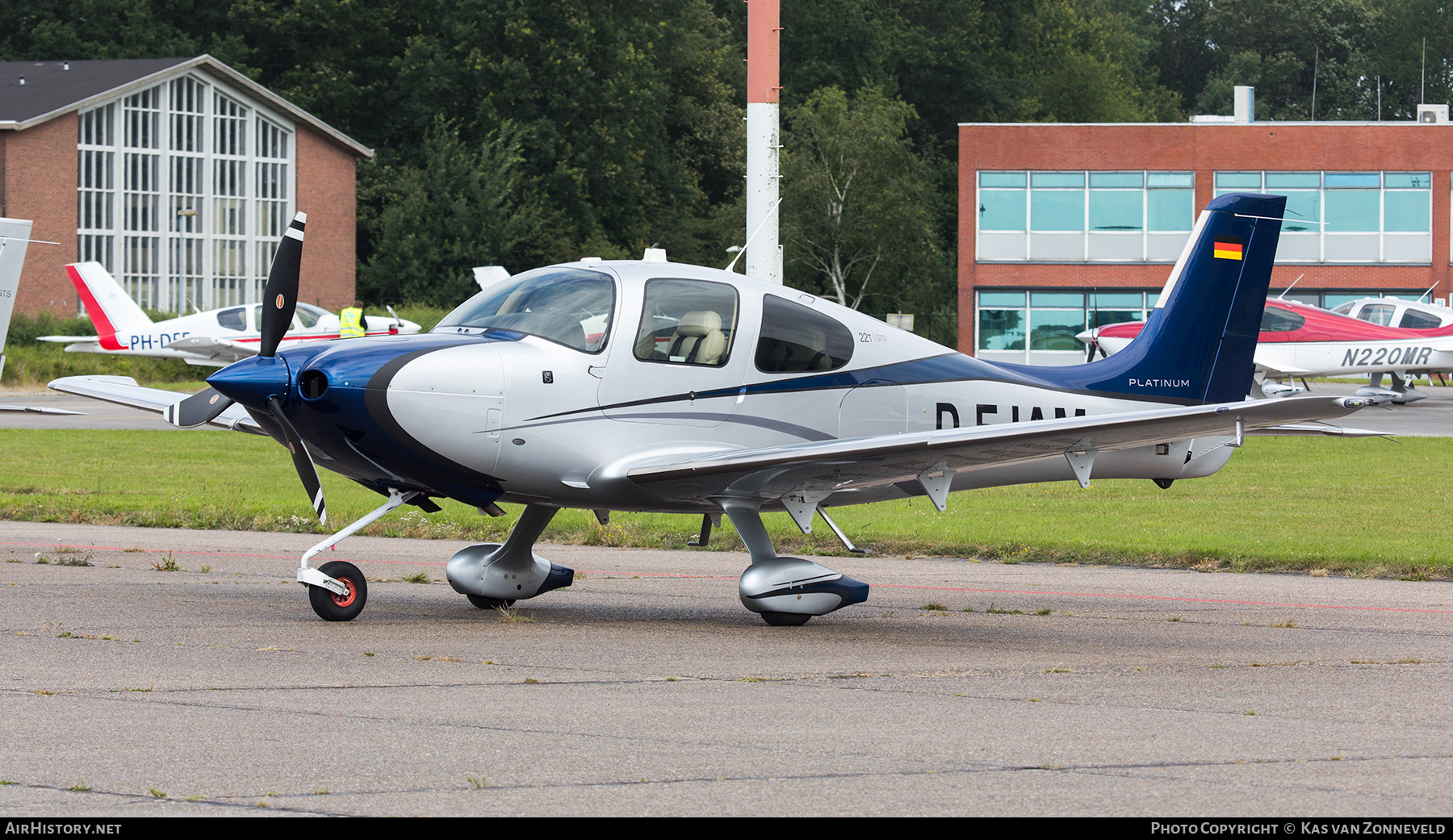 Aircraft Photo of D-EJAM | Cirrus SR-22T G5-GTS Platinum | AirHistory.net #381061