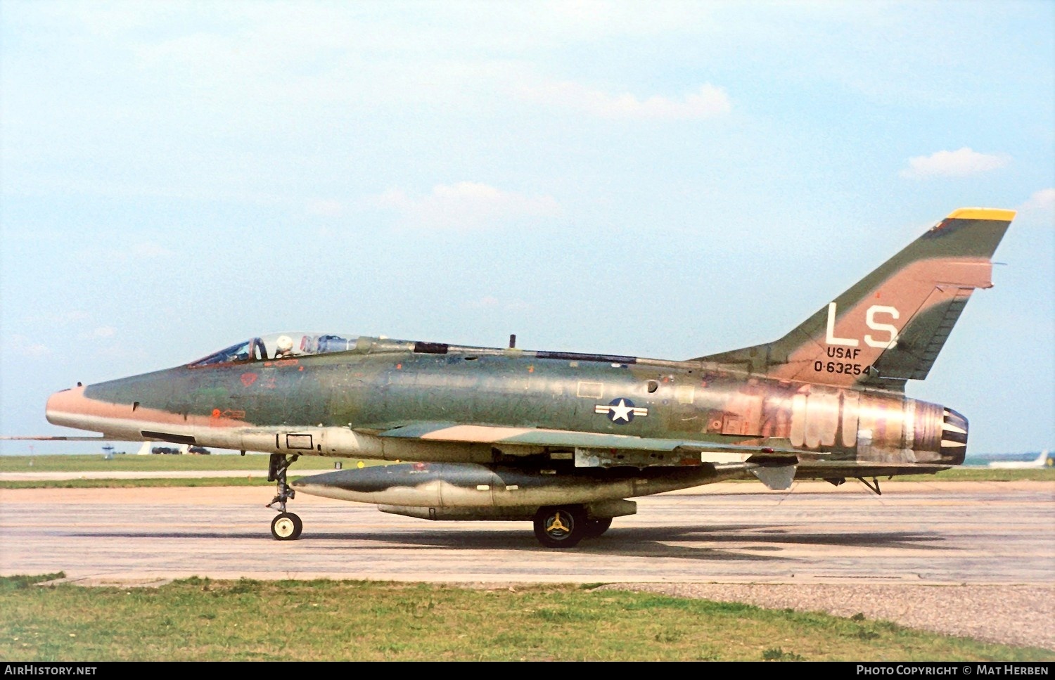 Aircraft Photo of 56-3254 / 0-63254 | North American F-100D Super Sabre | USA - Air Force | AirHistory.net #381073
