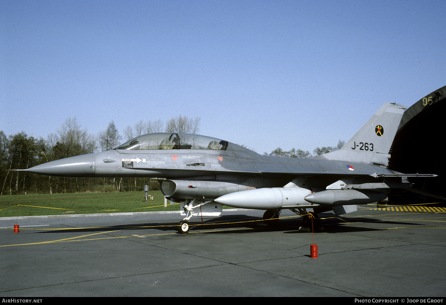 Aircraft Photo of J-263 | General Dynamics F-16B Fighting Falcon | Netherlands - Air Force | AirHistory.net #381192