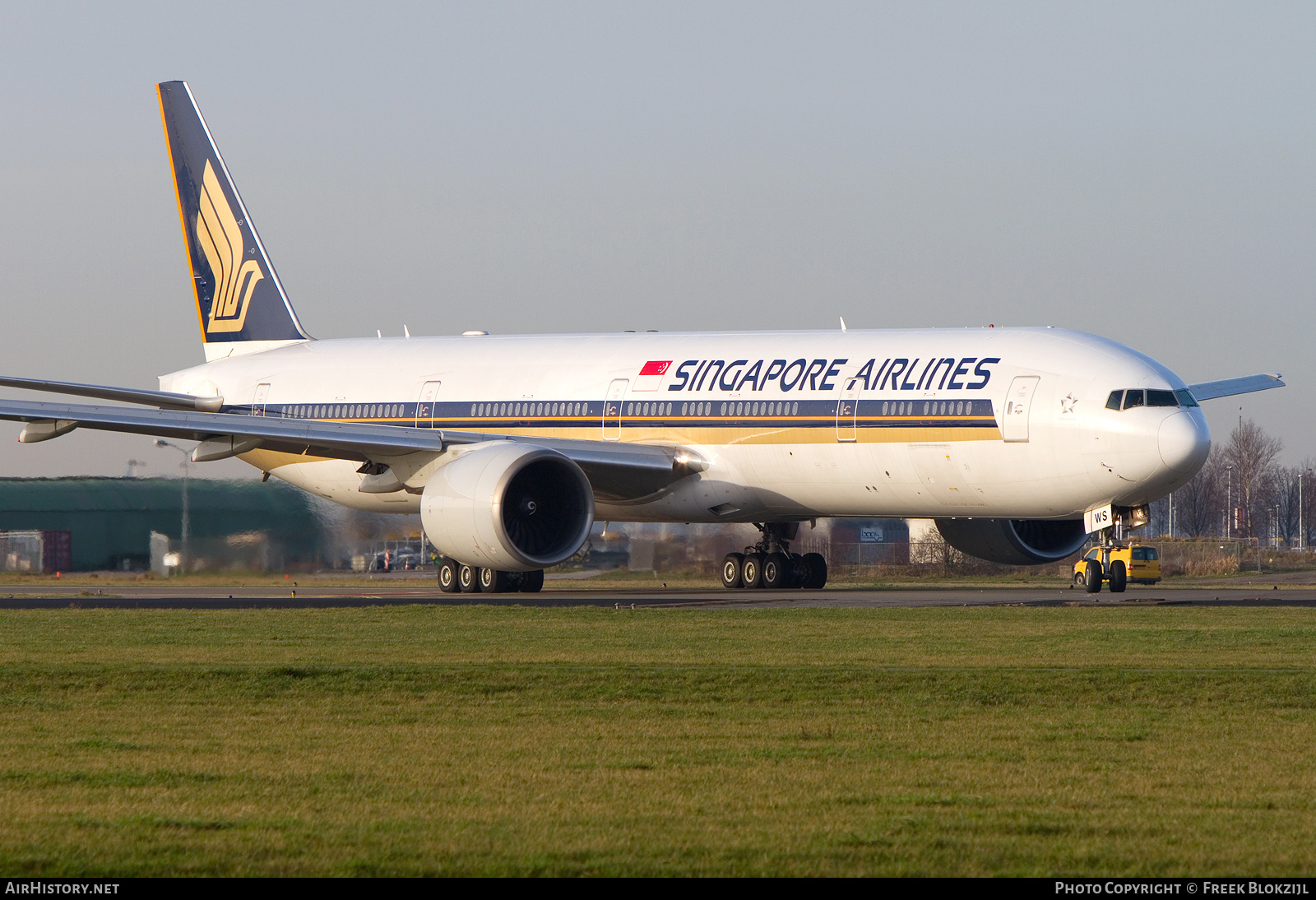 Aircraft Photo of 9V-SWS | Boeing 777-312/ER | Singapore Airlines | AirHistory.net #381230