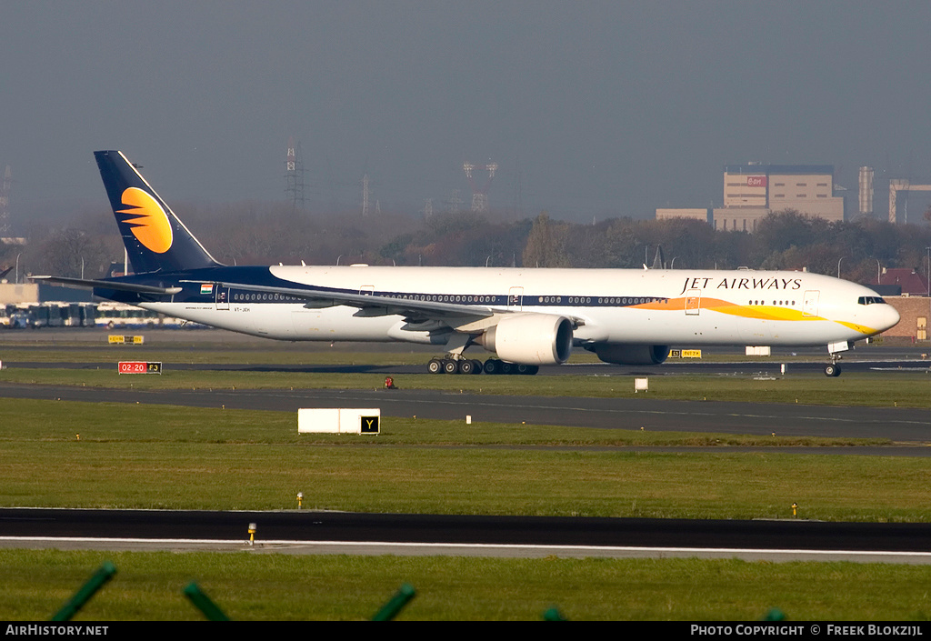 Aircraft Photo of VT-JEM | Boeing 777-35R/ER | Jet Airways | AirHistory.net #381251