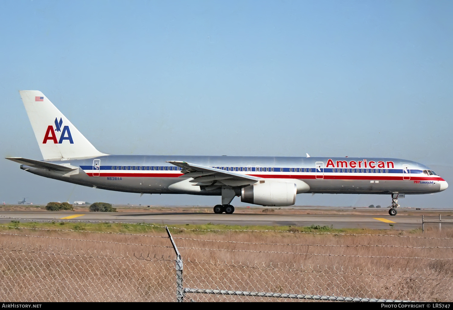 Aircraft Photo of N638AA | Boeing 757-223 | American Airlines | AirHistory.net #381334