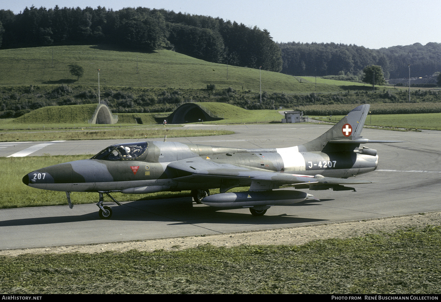 Aircraft Photo of J-4207 | Hawker Hunter T68 | Switzerland - Air Force | AirHistory.net #381338