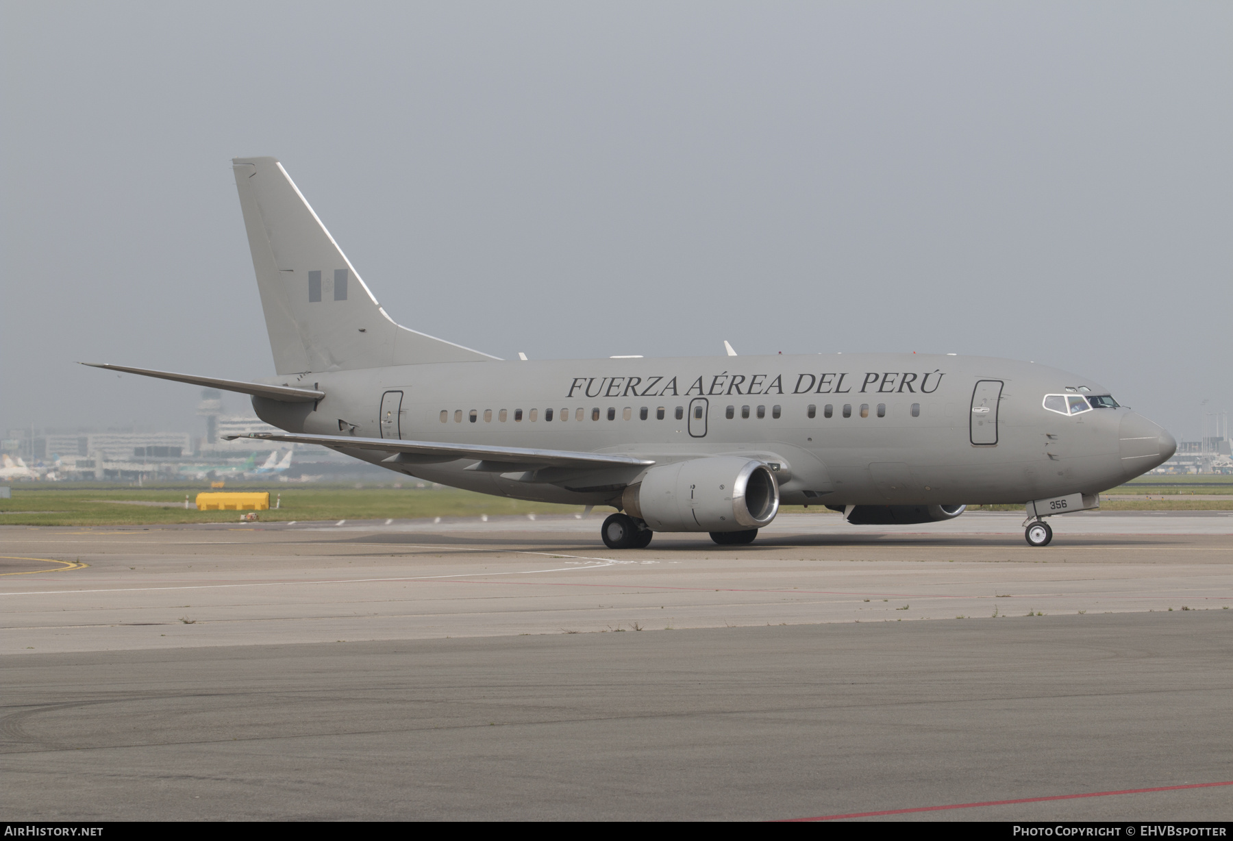 Aircraft Photo of 356 | Boeing 737-528 | Peru - Air Force | AirHistory.net #381363